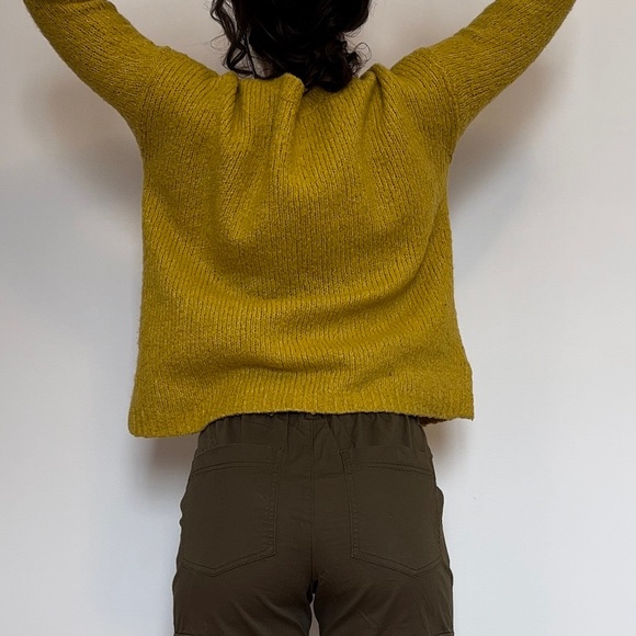 Mustard cozy sweater - Picture 6 of 12